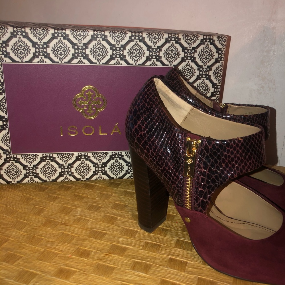 ISOLÁ Burgundy Heels